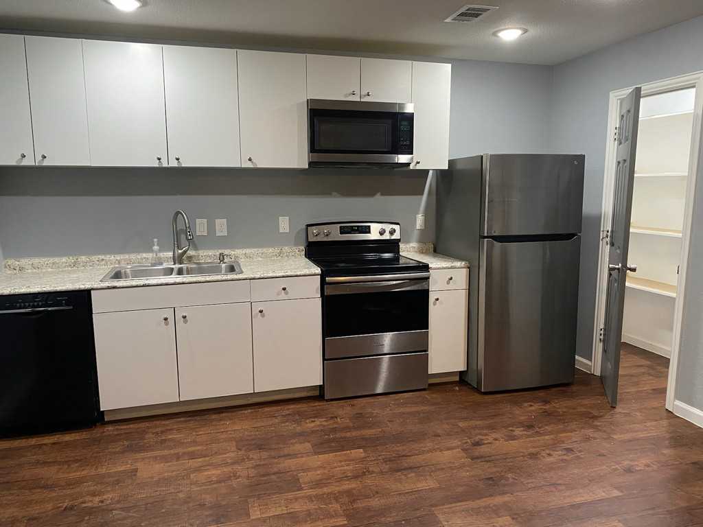 209 Hosack St #B - Photo 2 of 21