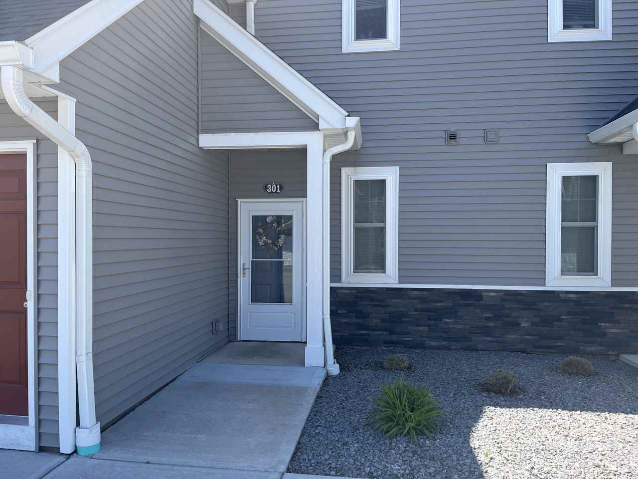 2075 Community Ln #301 - Photo 3 of 12