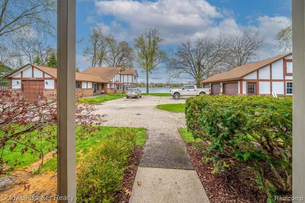 8603 Hibbing St - Photo 3 of 45