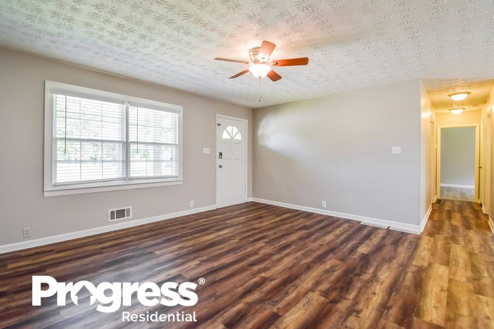 650 Lindsey Lake Rd - Photo 3 of 16