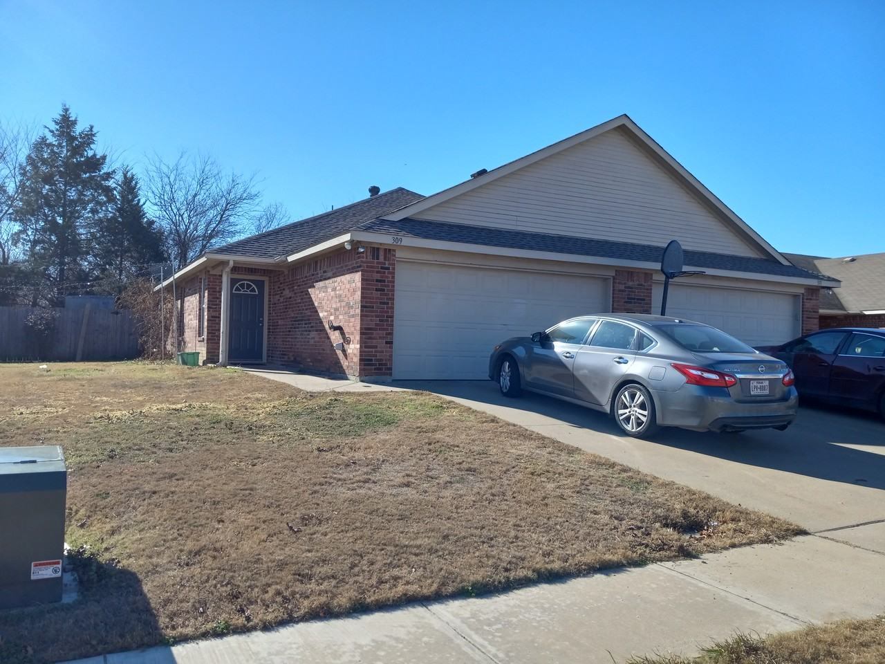 309 Robin Street, Crowley, TX 76036 Room for 600/month Zumper