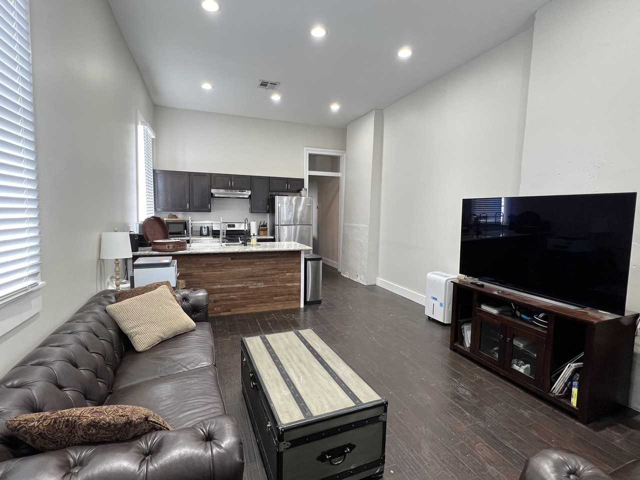 1000 N Rocheblave St #NA - Photo 2 of 8