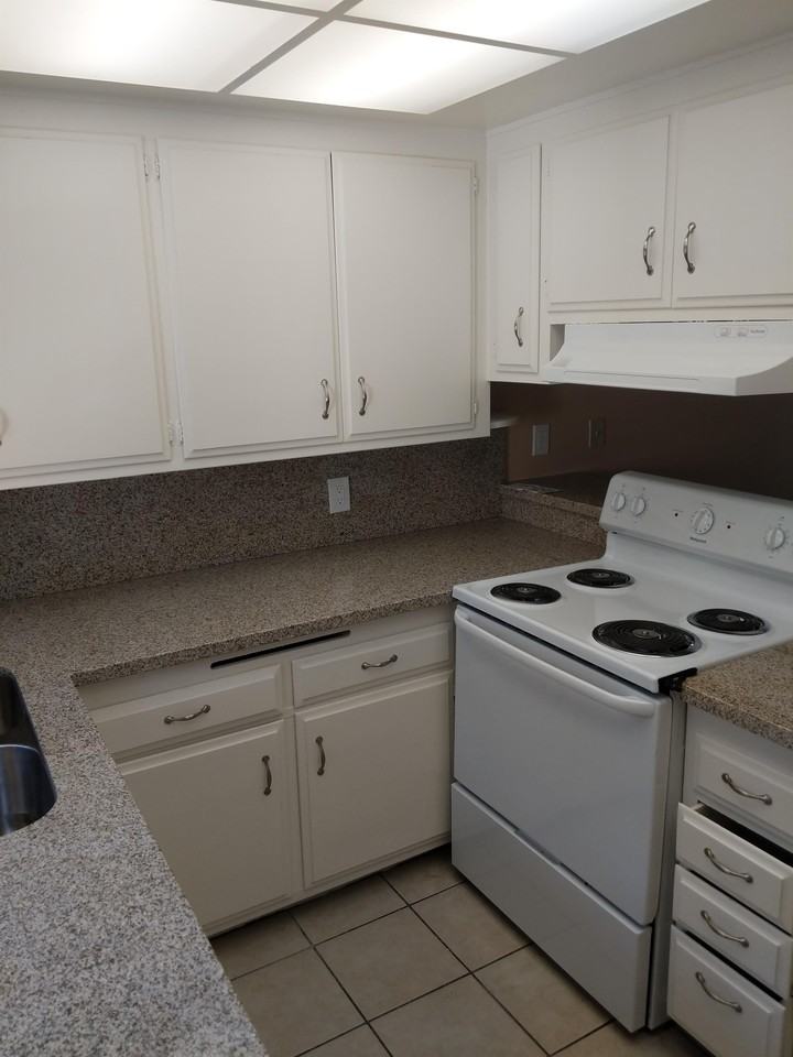 14322 Augusta Dr #1 - Photo 4 of 30