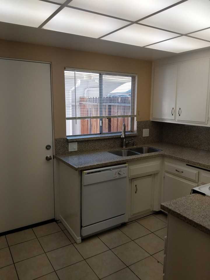 14322 Augusta Dr #1 - Photo 5 of 30