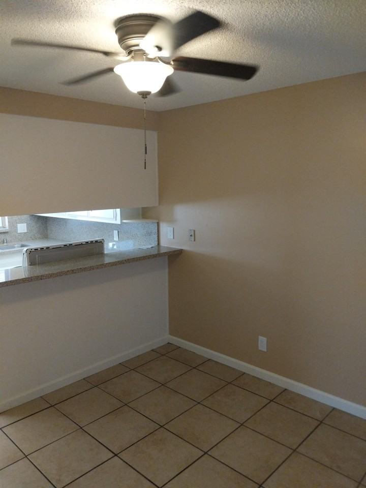 14322 Augusta Dr #1 - Photo 6 of 30