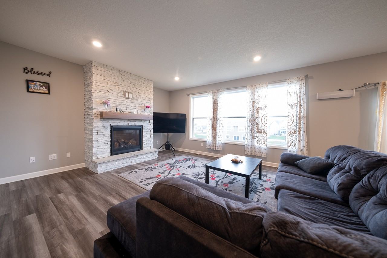 8353 Abercrombie Ln #1 - Photo 4 of 40