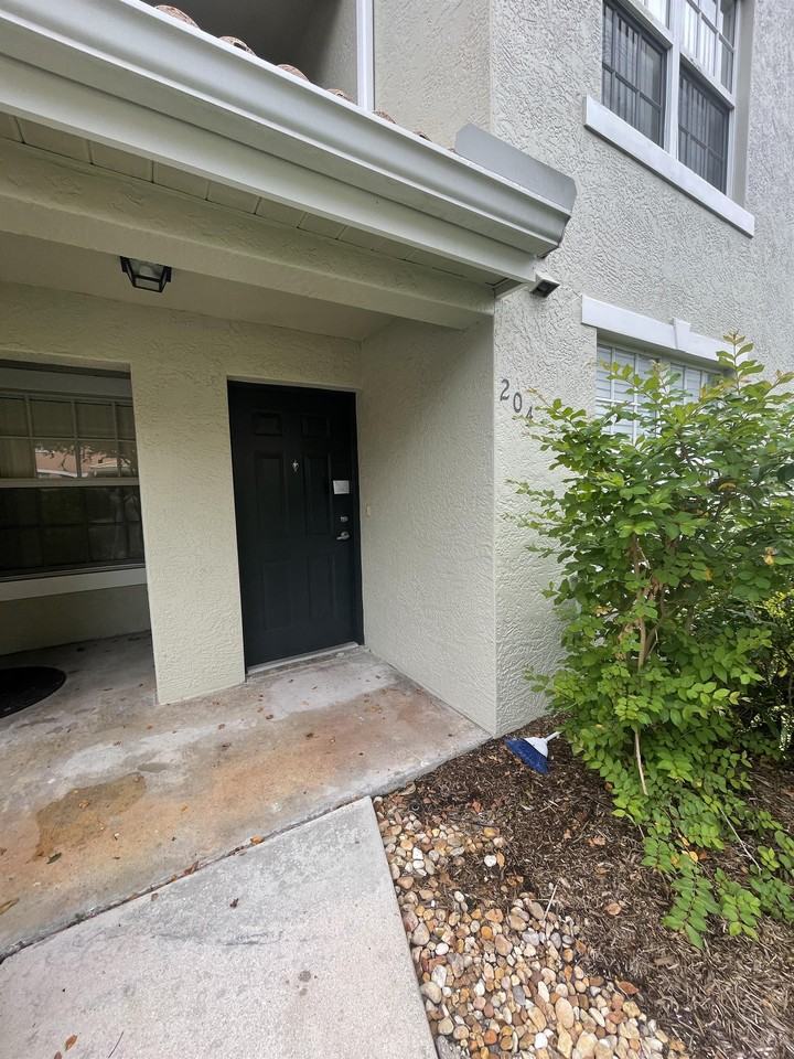 160 Sw Peacock Blvd #31-204 - Photo 3 of 39