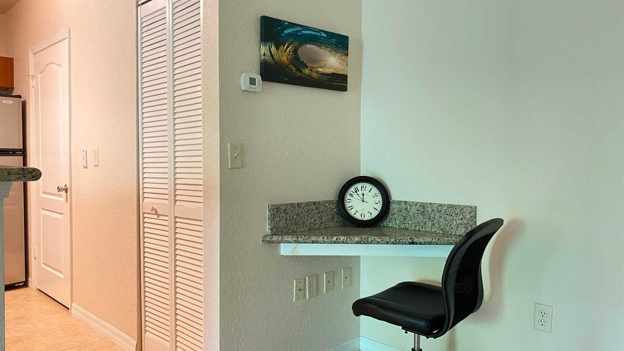 160 Sw Peacock Blvd #31-204 - Photo 6 of 39