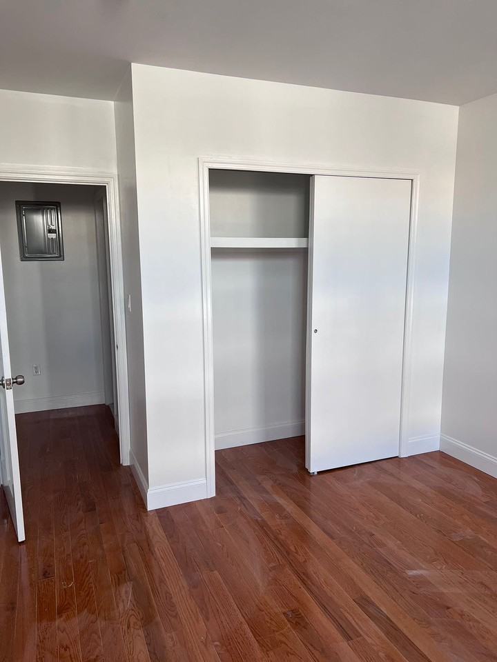 1128 72nd Street 2f - Photo 3 of 4