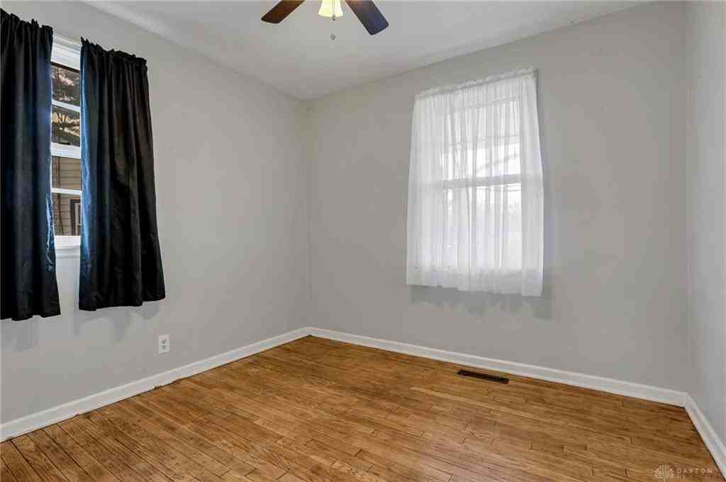 4415 Leacourt Dr #NA - Photo 3 of 6