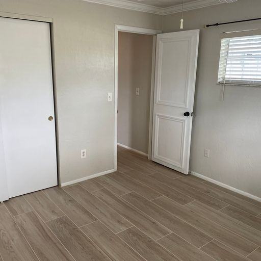 4658 Saxon Dr #NA - Photo 3 of 8