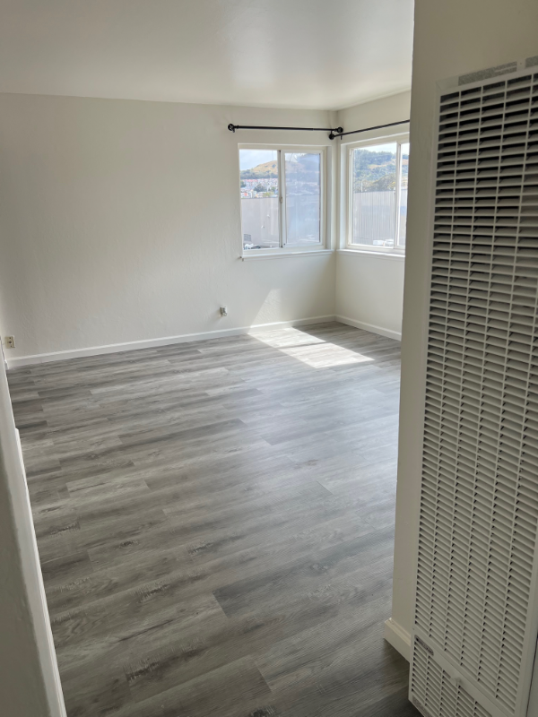 490 Talbert St #302 - Photo 7 of 14