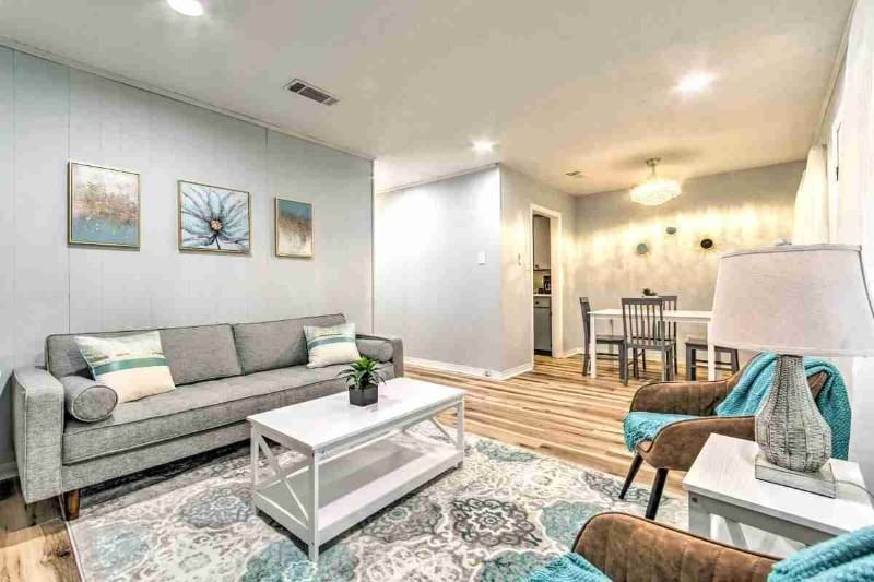 609 Brookside Dr #6 - Photo 2 of 29