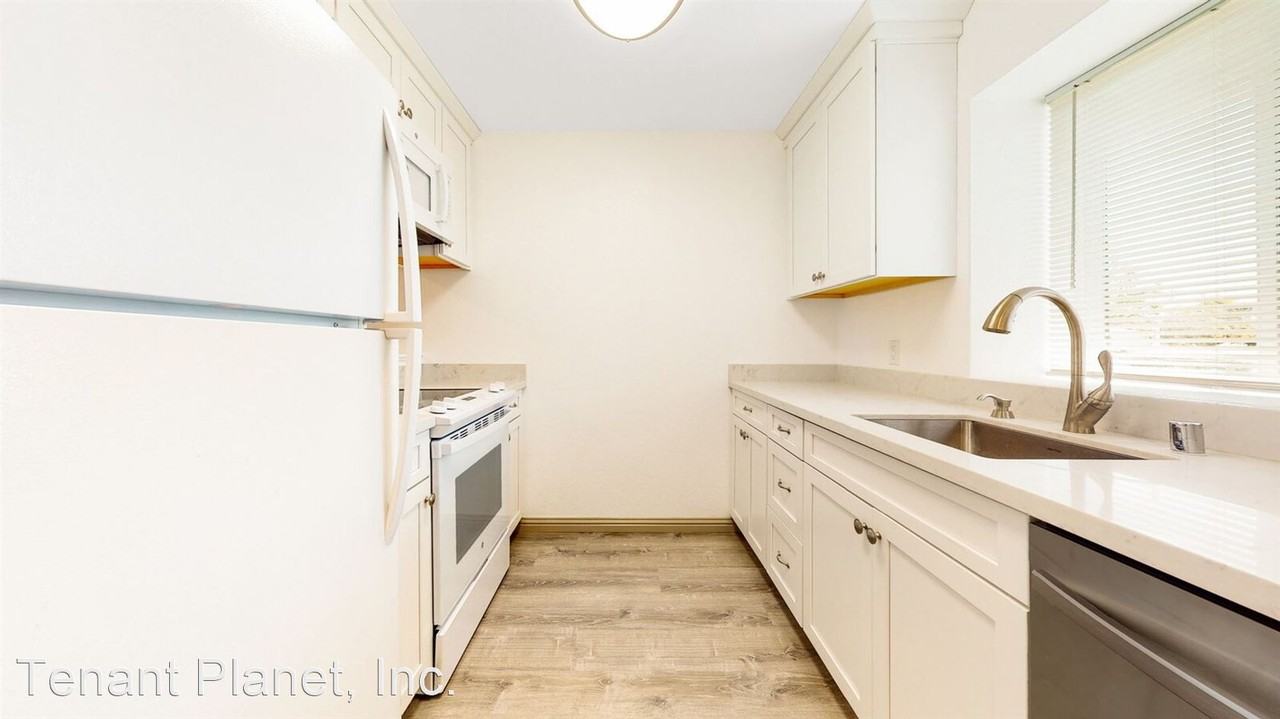 3265 Shadow Park Pl - Photo 2 of 33