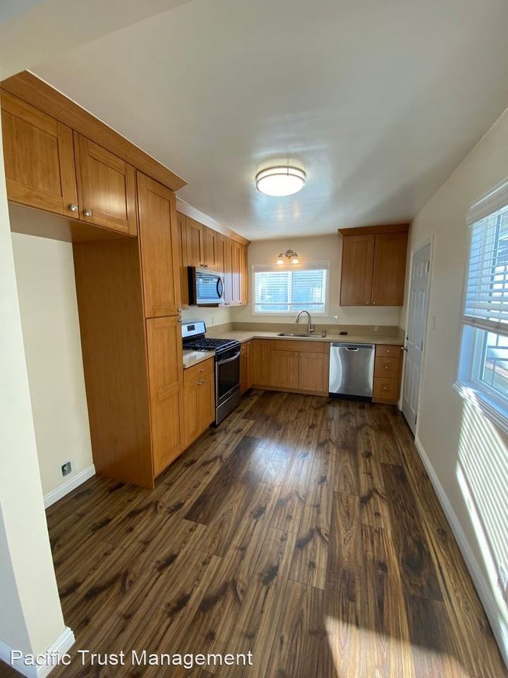 1365 Grand Ave - Photo 2 of 30