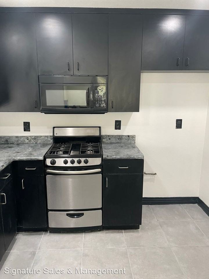 41874 6th St - Photo 3 of 12