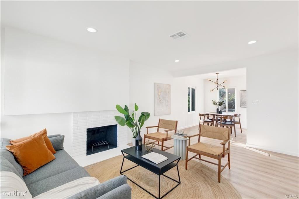 22319 Kathryn Ave - Photo 3 of 9