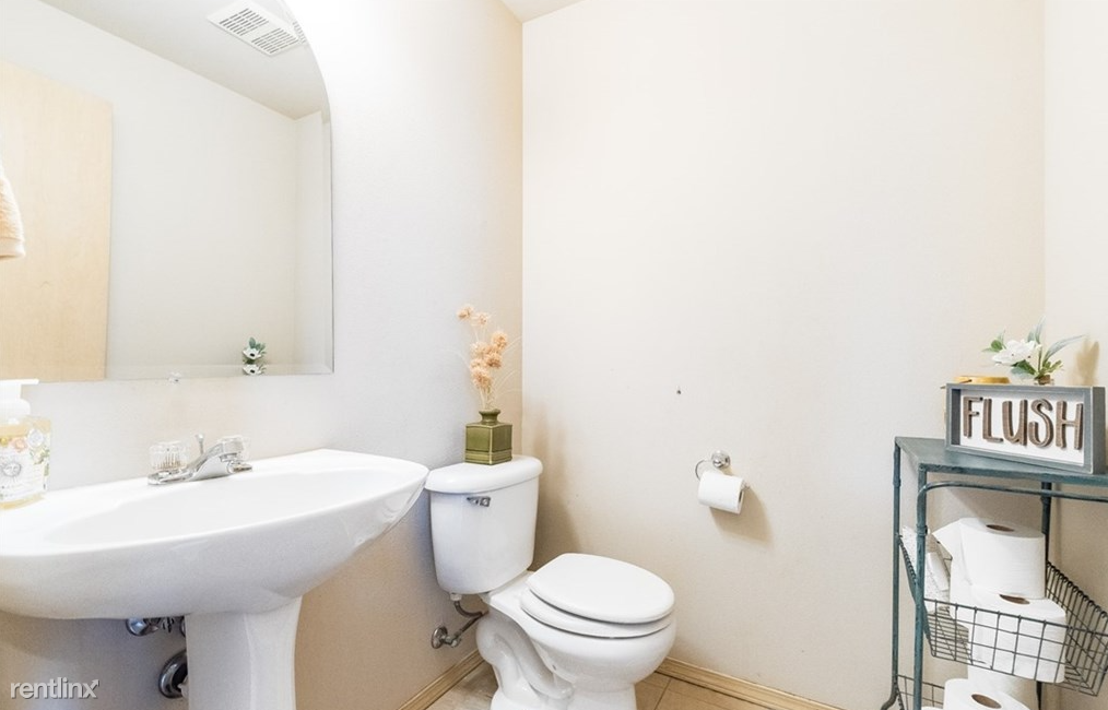 5714 28th St E - Photo 2 of 30