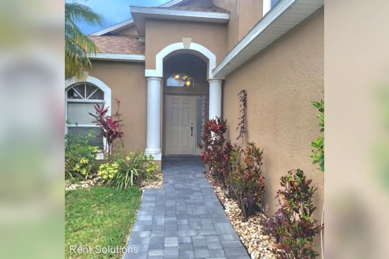 25817 Bloomsbury Ct - Photo 2 of 28