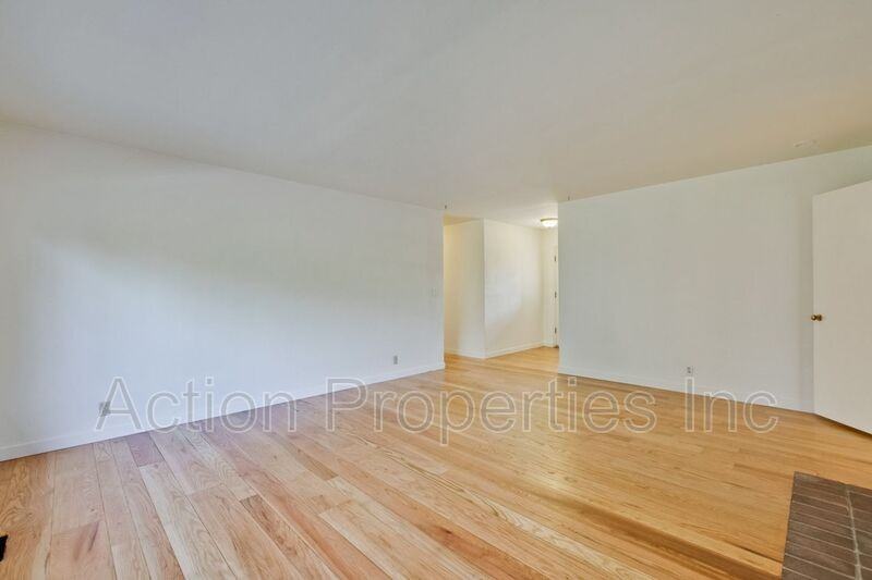 1680 Fordham Way - Photo 3 of 25