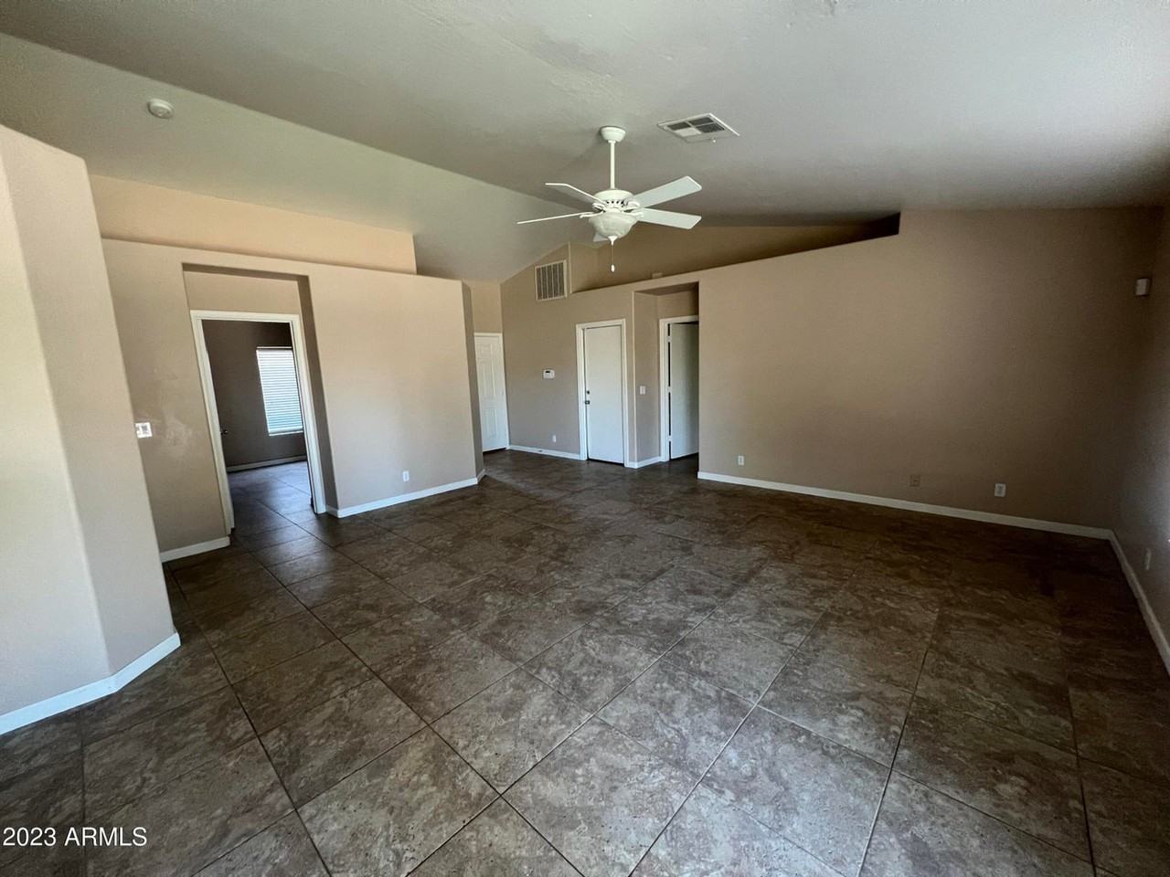 2837 E Erie Ct - Photo 3 of 20