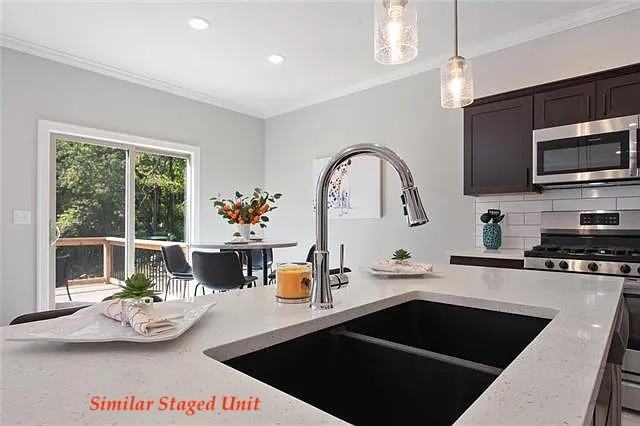 7352 Griffey St - Photo 3 of 22