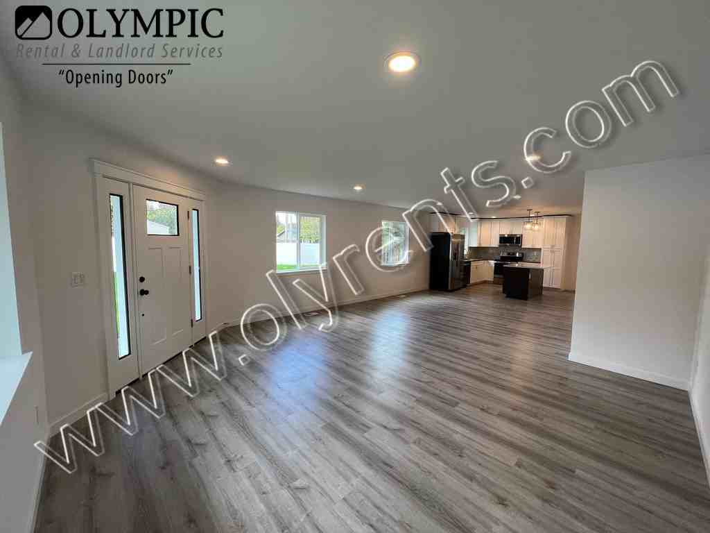 9815 178th Way Sw - Photo 4 of 24