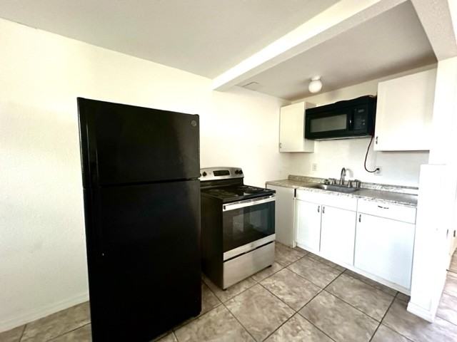 371 N Trowell Ave - Photo 3 of 7