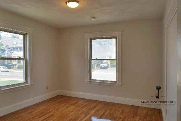 381 Crescent St #381-01 - Photo 5 of 20