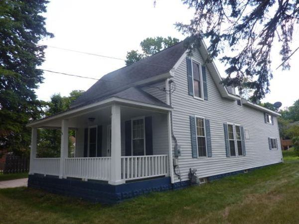 506 E 6th St - Photo 2 of 8