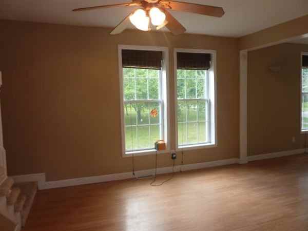 506 E 6th St - Photo 3 of 8