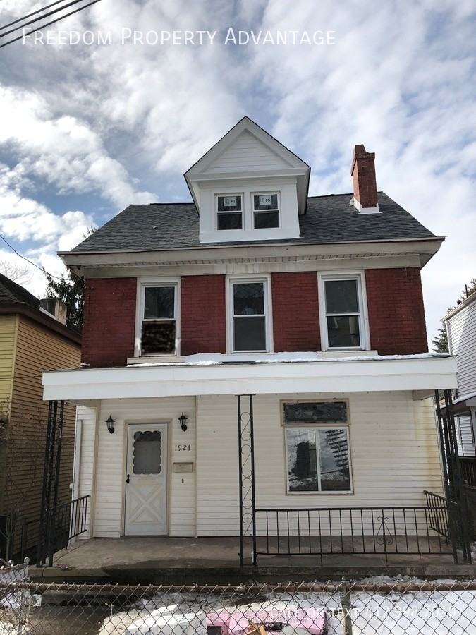 1924 Woodward Ave - Photo 2 of 25