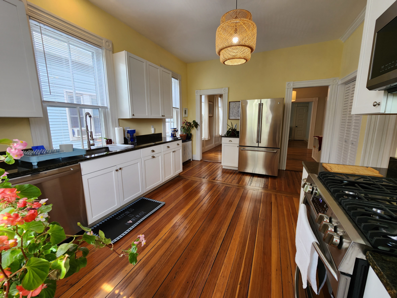 10 Wood St #2 - Photo 3 of 17