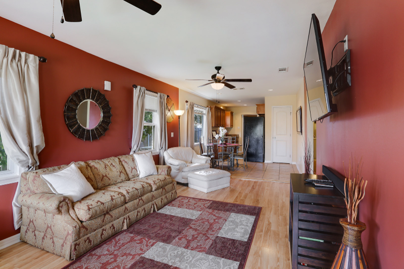 1301 Mandolin St - Photo 2 of 26