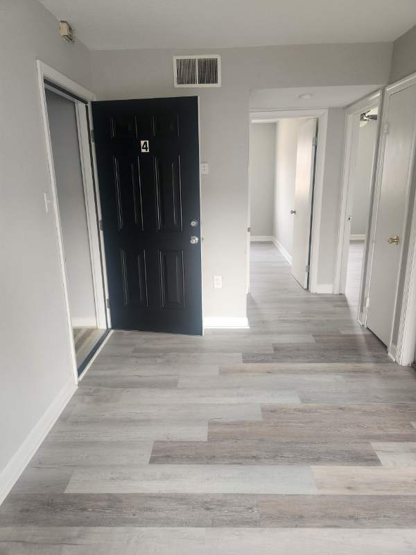 315 E Little Creek Rd - Photo 2 of 8