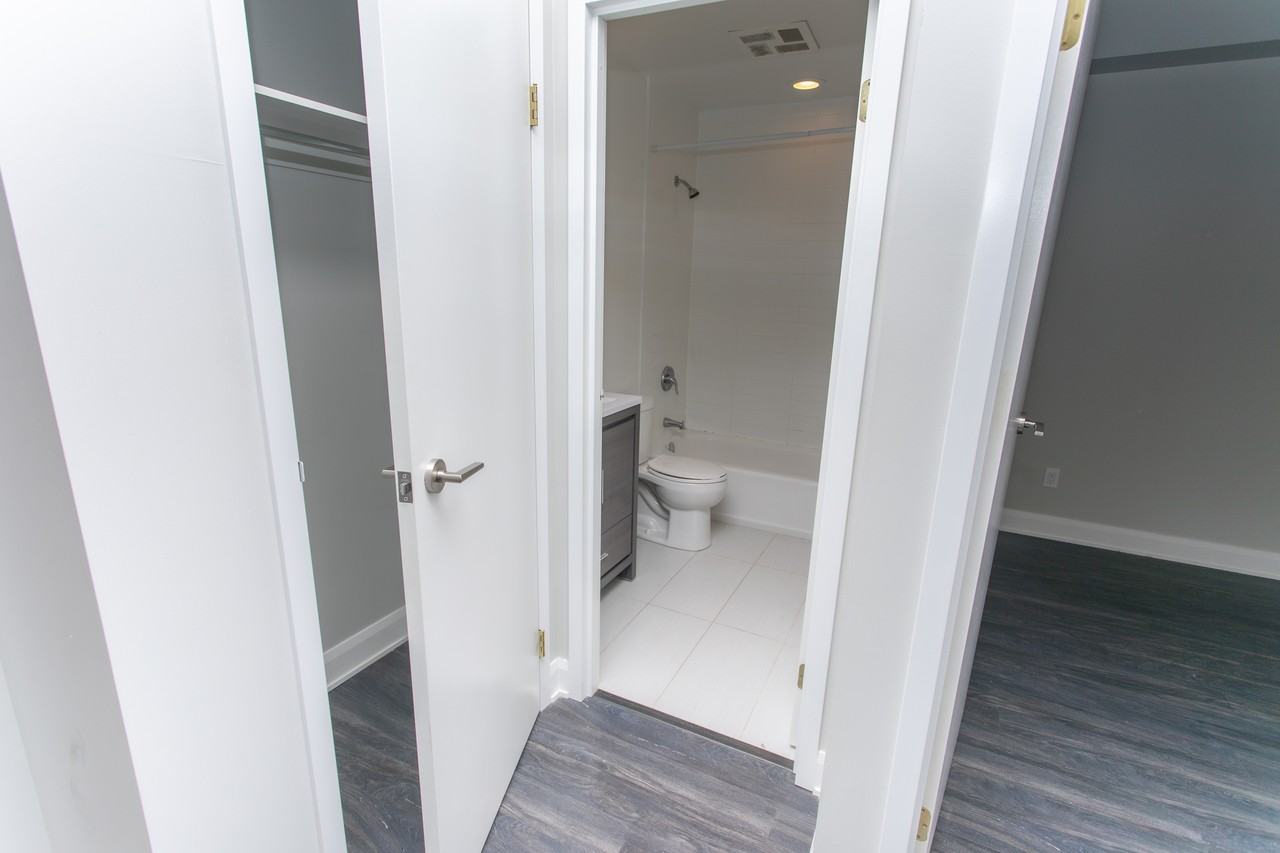 686 Bathurst Street #204 - Photo 7 of 11