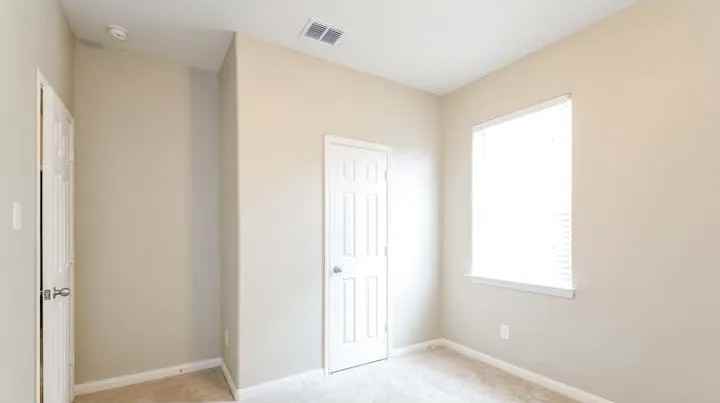 6323 Sinclair Rd - Photo 3 of 10