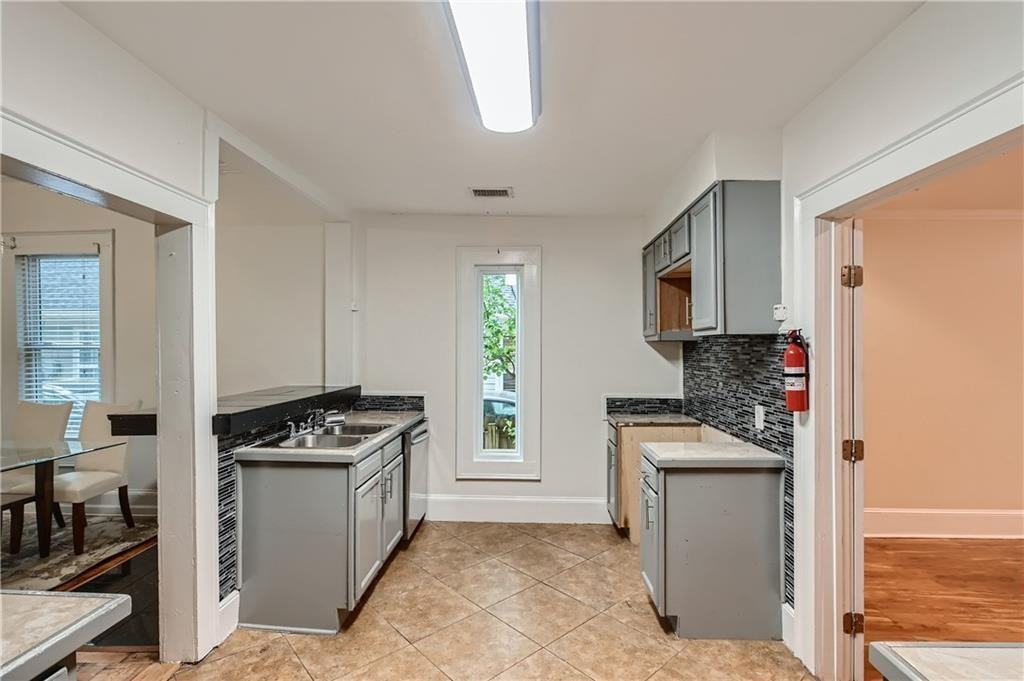 77 Whitefoord Avenue Southeast - Photo 6 of 13