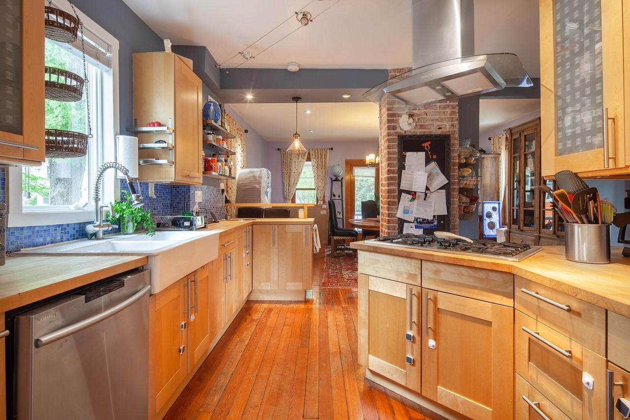 102 S Kensington St #1 - Photo 3 of 7