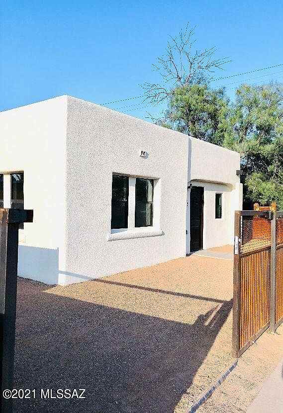 1102 W Erie St #NA - Photo 2 of 26