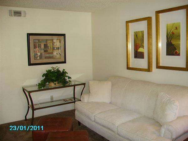 Willow Glen Apartments - Photo 2 of 5