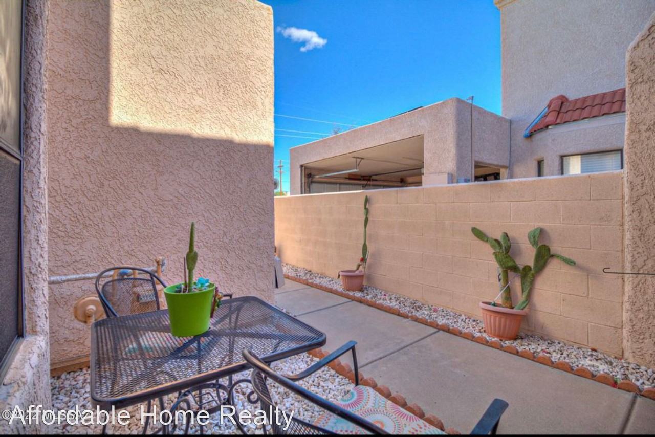 7887 E Roget Dr - Photo 2 of 20