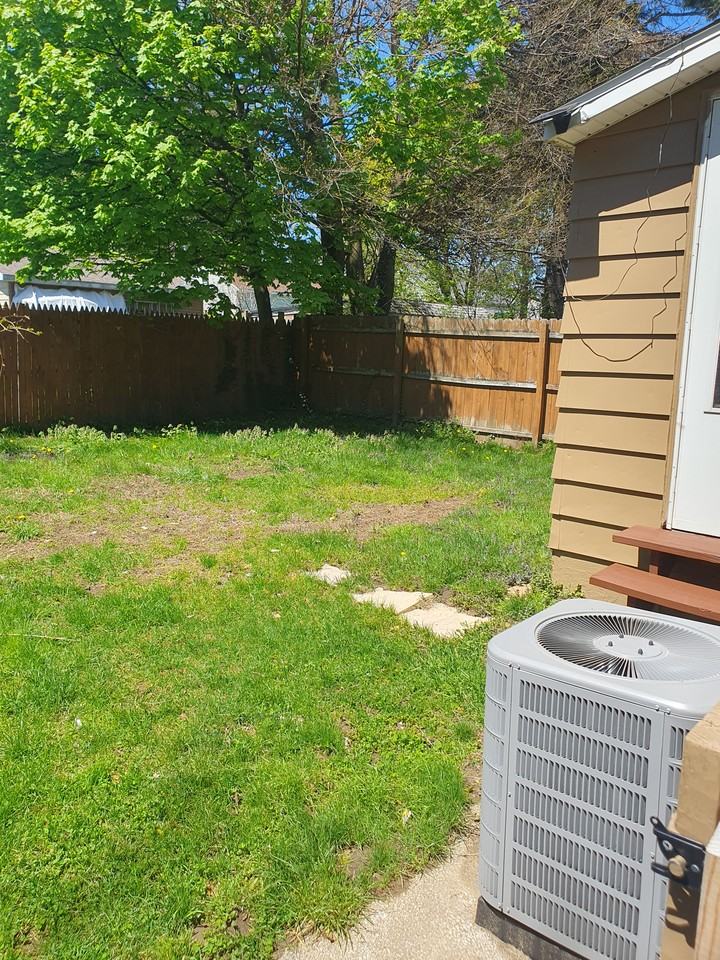 222 Poplar St #NA - Photo 3 of 18