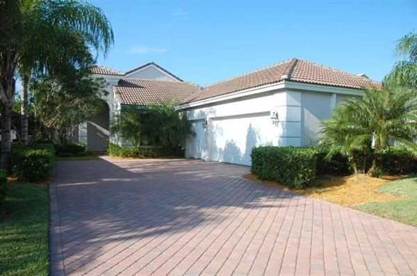 8282 Spyglass Drive - Photo 3 of 6