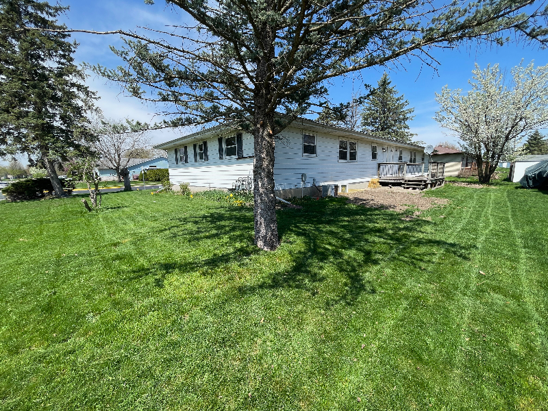 601 N Madison St - Photo 2 of 9