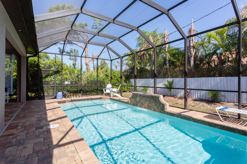 833 109th Ave N - Photo 4 of 18