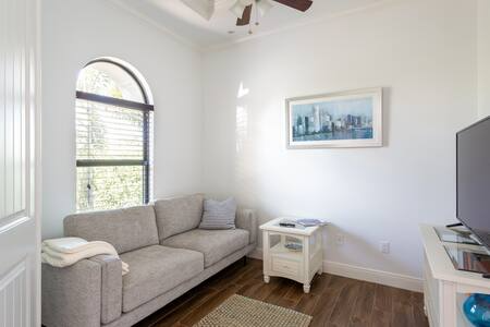 833 109th Ave N - Photo 5 of 18