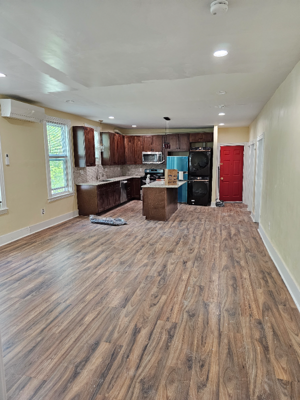 41 Richards St #1 - Photo 2 of 28