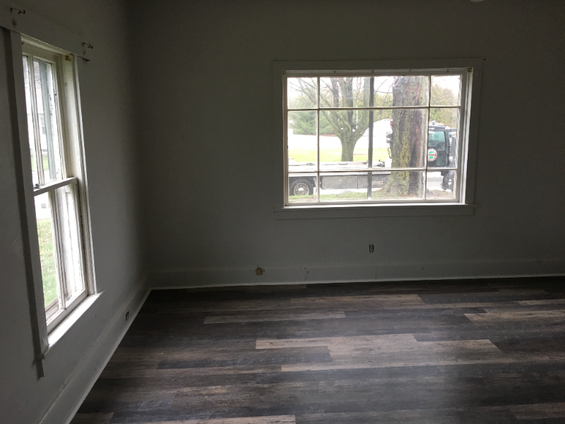 205 S Maple St - Photo 3 of 12