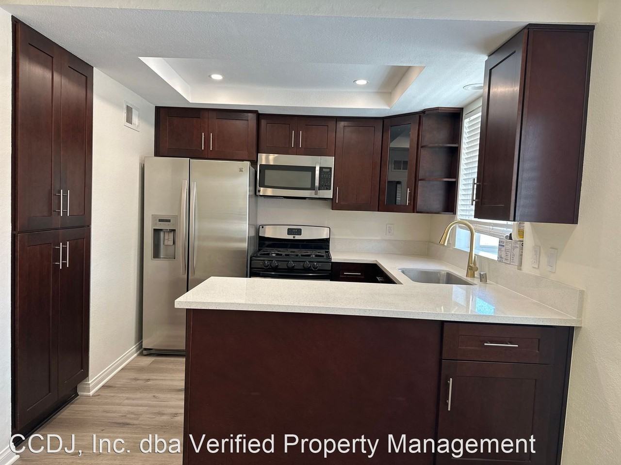 17910 River Cir #5 - Photo 2 of 12